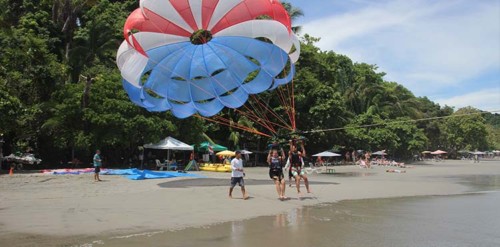 Parasailing, Things to do in Manuel Antonio, Costa Rica