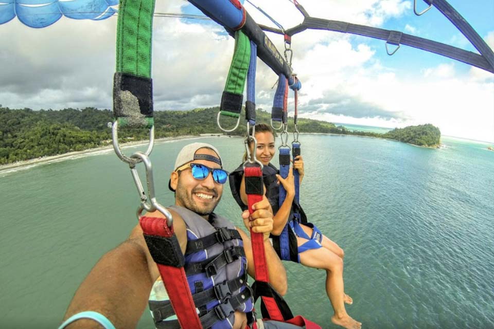 Parasailing, Things to do in Manuel Antonio, Costa Rica