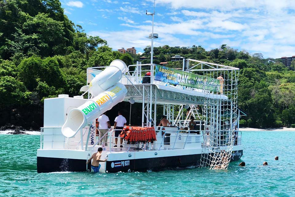 Private Catamaran Charter, Things to do in Manuel Antonio, Costa Rica – Costa Rica Tours